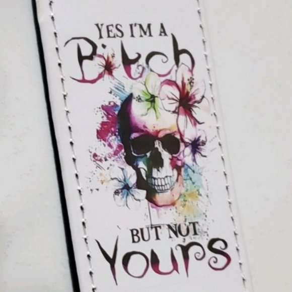 B*TCH Skull Keychain - Picture 2 of 6